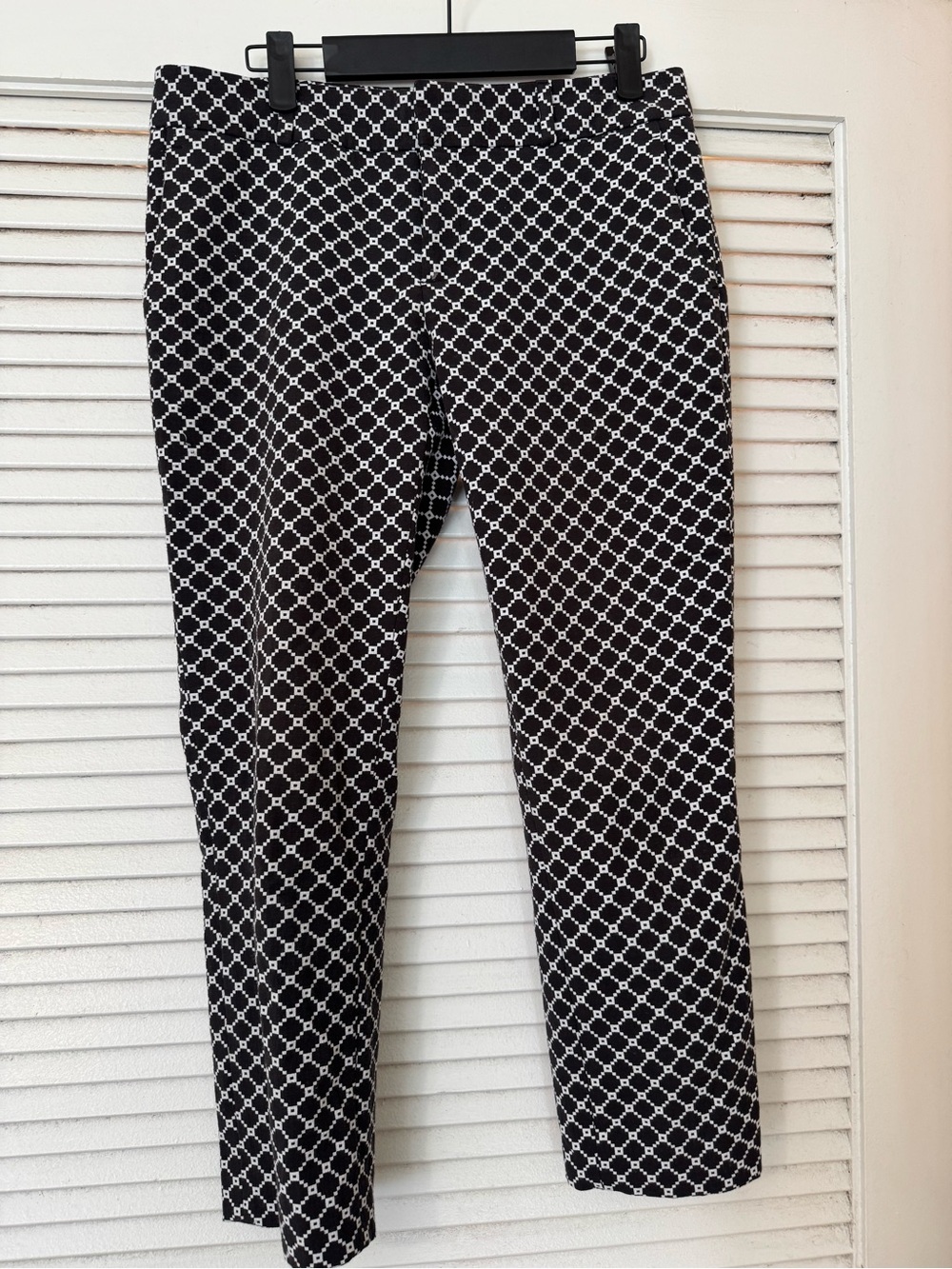 Banana Republic Black & White Geometric Straight Leg Pants